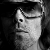 Ian Brown - List pictures