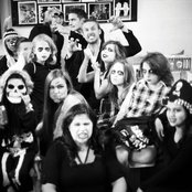 Dead Man's Bones - List pictures