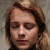 Marika Hackman - List pictures