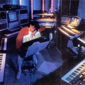 Jean Michel Jarre - List pictures
