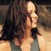 Cyndi Thomson - List pictures