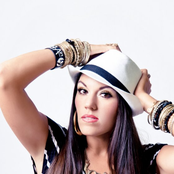 Beckah Shae - List pictures