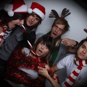 Versaemerge - List pictures