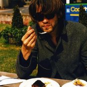 Fyfe Dangerfield - List pictures