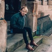 Tom Odell - List pictures