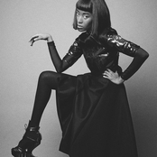 Vv Brown - List pictures