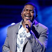 Chikezie - List pictures