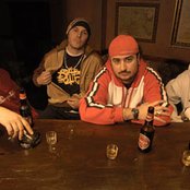 Violadores Del Verso - List pictures