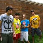 Heavy Heavy Low Low - List pictures