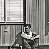 Erik Hassle - List pictures
