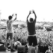 30h3 - List pictures