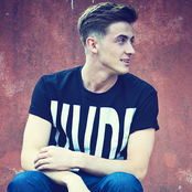 Jimilian - List pictures