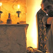 Jon Hassell - List pictures