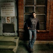 Josh Gracin - List pictures