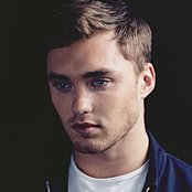 A-l-x - List pictures