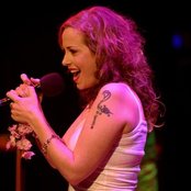 Anneke Van Giersbergen - List pictures