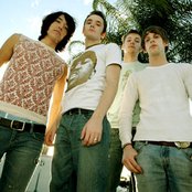 Daphne Loves Derby - List pictures