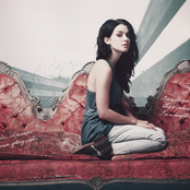 Meg Myers - List pictures