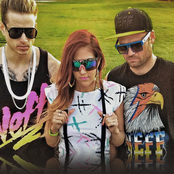 Hyper Crush - List pictures