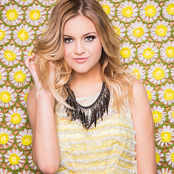 Kelsea Ballerini - List pictures