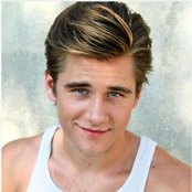 Luke Benward - List pictures