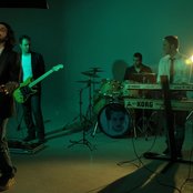 Lora - List pictures