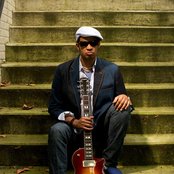 Raul Midon - List pictures