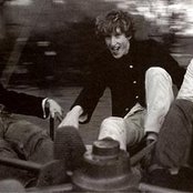 David Kilgour - List pictures