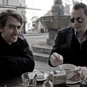 Mojado - List pictures