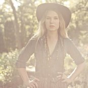 Wild Belle - List pictures