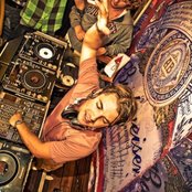 Axwell - List pictures