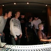 Theory Of A Dead Man - List pictures