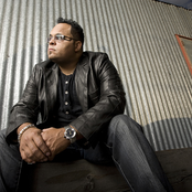 Israel Houghton - List pictures