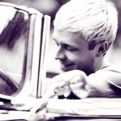 Mr Hudson - List pictures