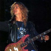 Duff Mckagan - List pictures