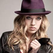 Zz Ward - List pictures
