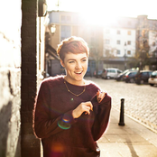 Chloe Howl - List pictures