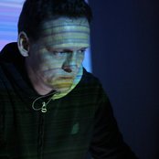 Alva Noto - List pictures