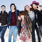 Grouplove - List pictures
