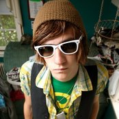 A Rocket To The Moon - List pictures