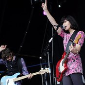 Howling Bells - List pictures
