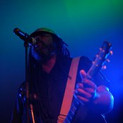Alvin Youngblood Hart - List pictures