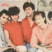 Crvena Jabuka - List pictures