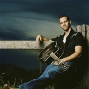 Chad Brownlee - List pictures