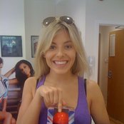 Mollie King - List pictures