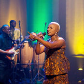 Angelique Kidjo - List pictures