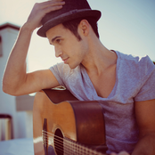 Kris Allen - List pictures