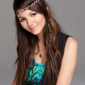 Victoria Justice - List pictures