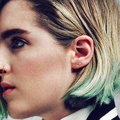 Shura - List pictures