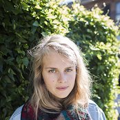 Marika Hackman - List pictures